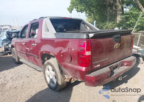 2008 Chevrolet Avalanche 1500 Ltz z USA, uszkodzony, nr VIN 3GNFK12398G106902